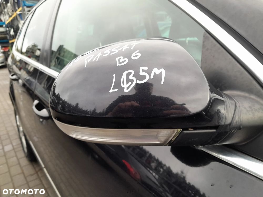 VW PASSAT B6 LUSTERKO PRAWE PRZEDNIE PRAWY PRZÓD KOLOR: LC9X - 2