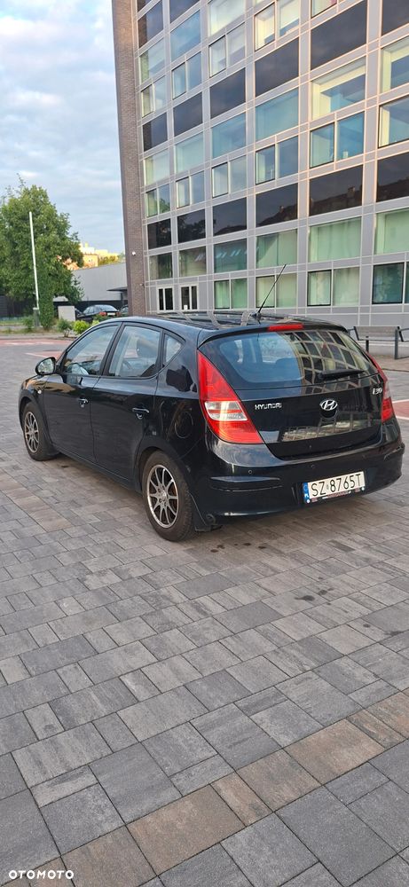 Hyundai i30 1.6 Comfort - 4
