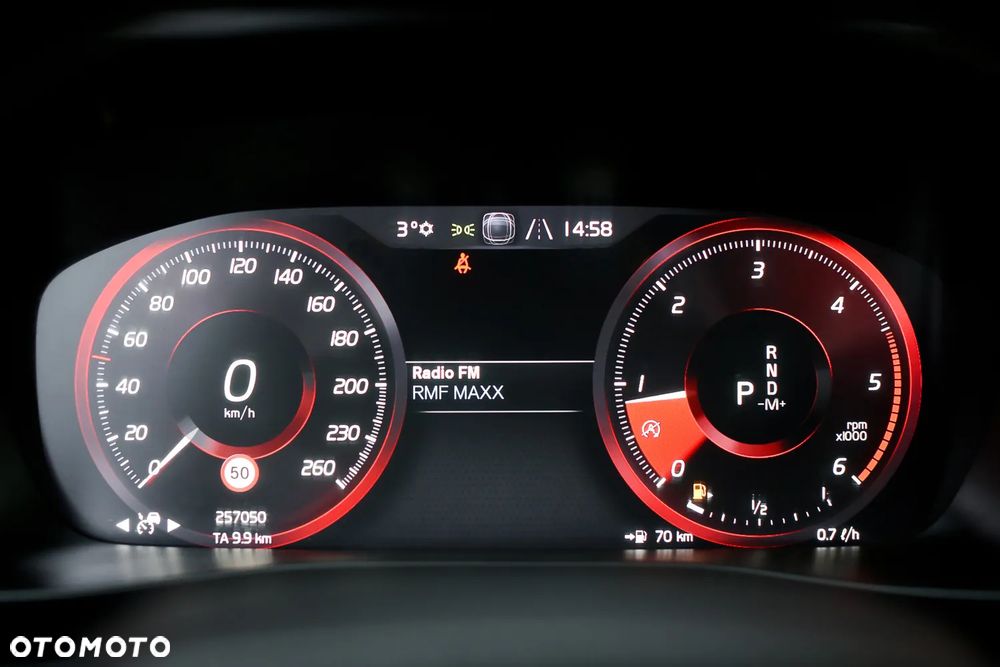 Volvo XC 40 D3 Geartronic R-Design - 28