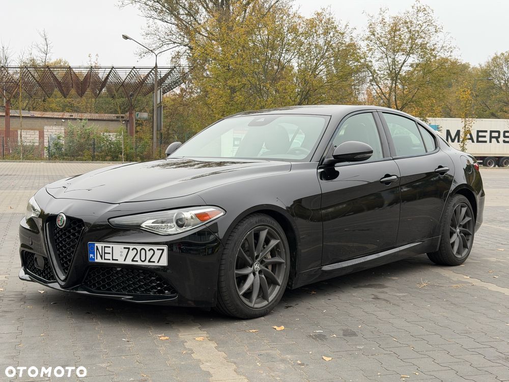 Alfa Romeo Giulia - 1