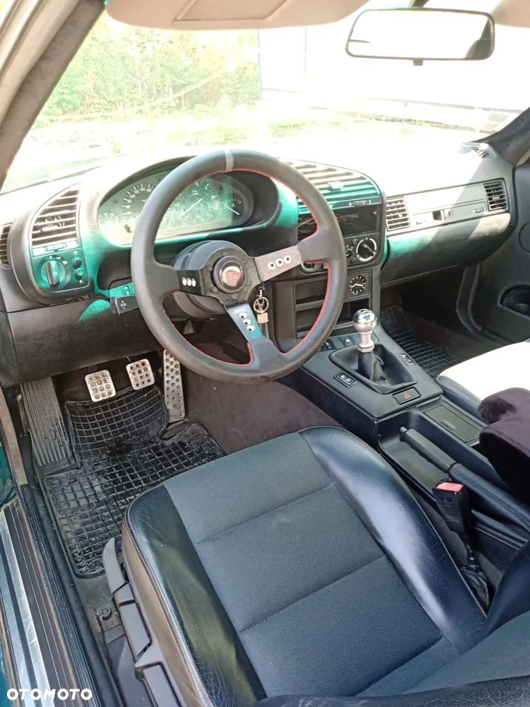 BMW Seria 3 320i Cabriolet - 10