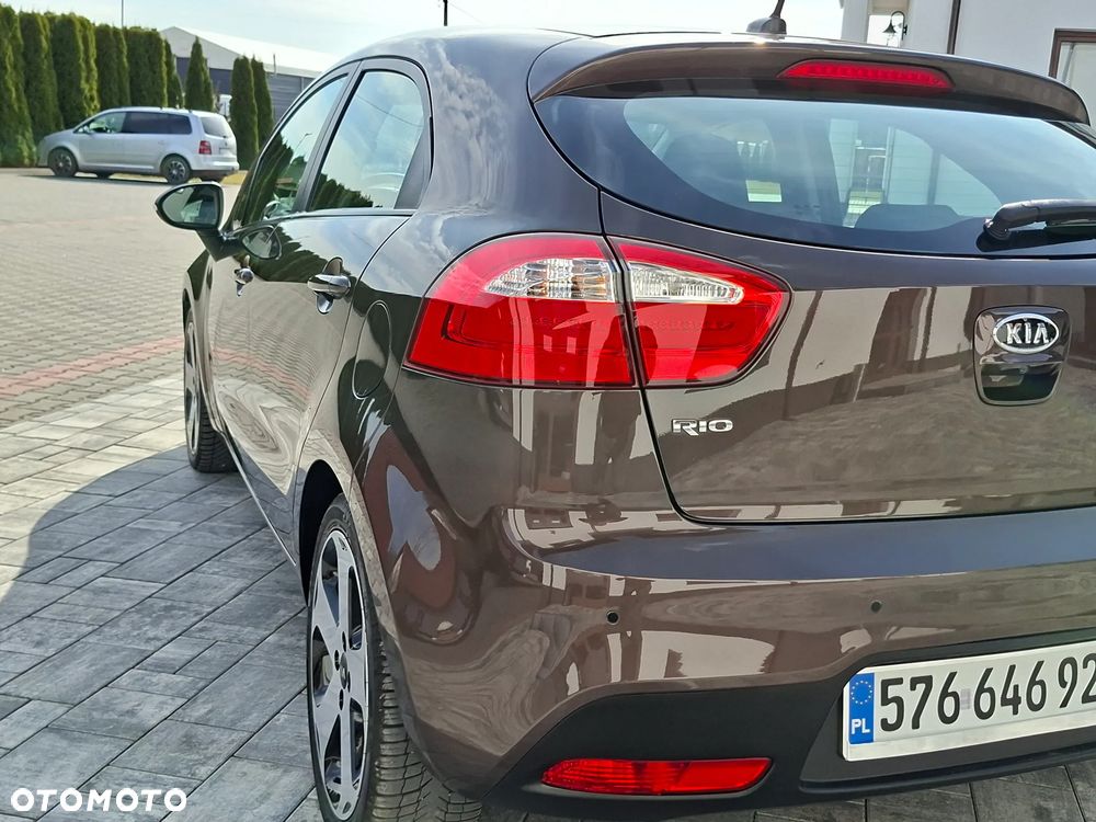 Kia Rio 1.4 Vision - 8
