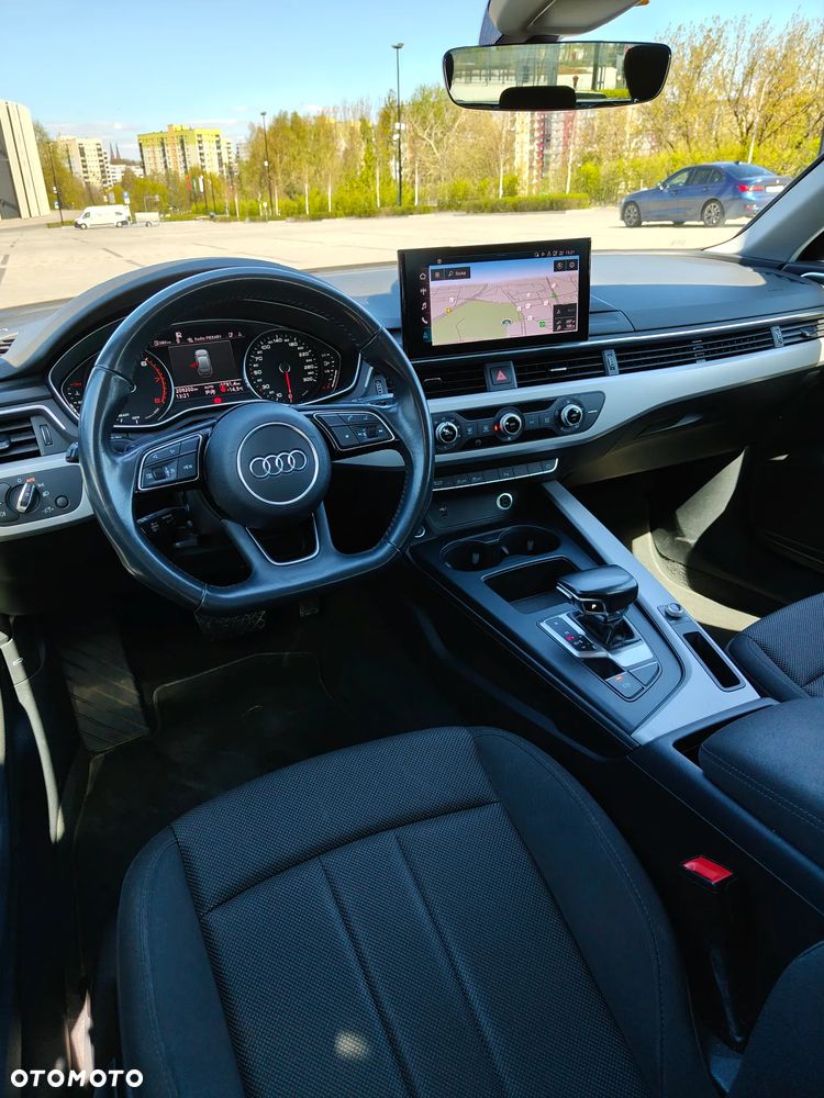Audi A4 Avant 40 TFSI S tronic - 13