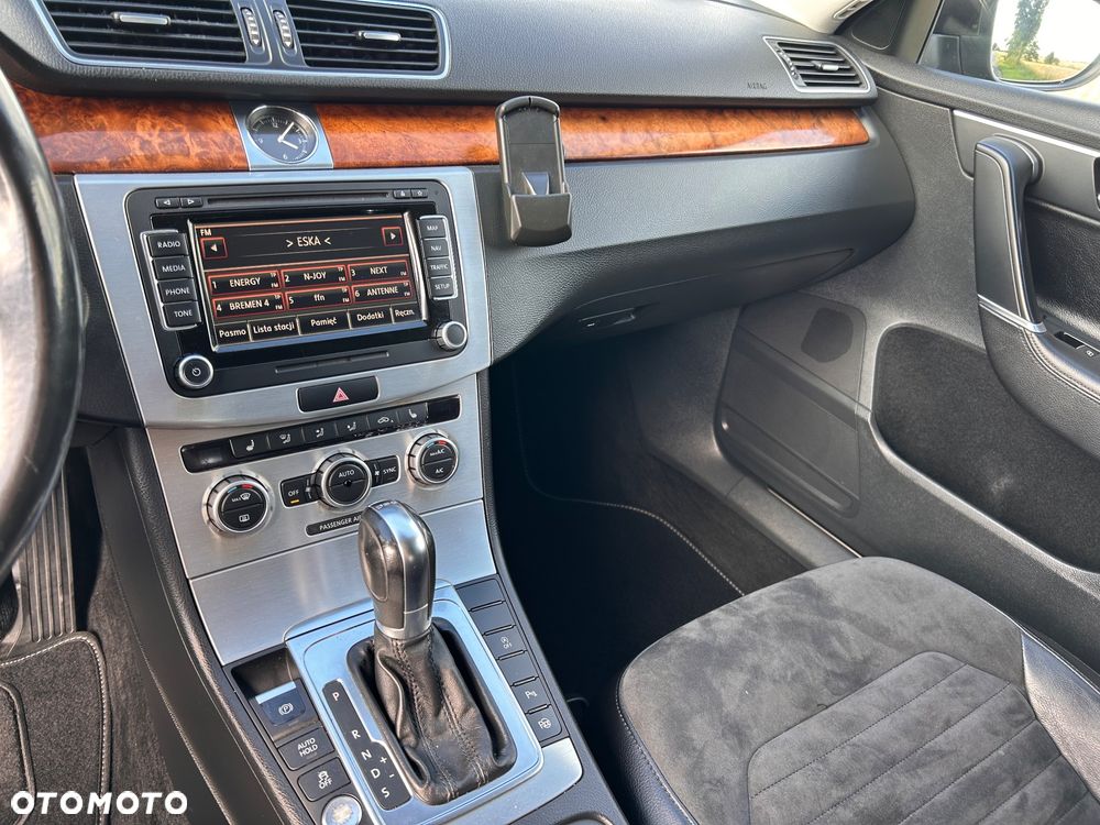 Volkswagen Passat 2.0 TDI DPF DSG Comfortline - 20