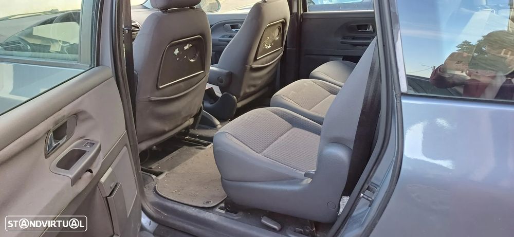 VW Sharan 2.0 TDI Confortline - 8