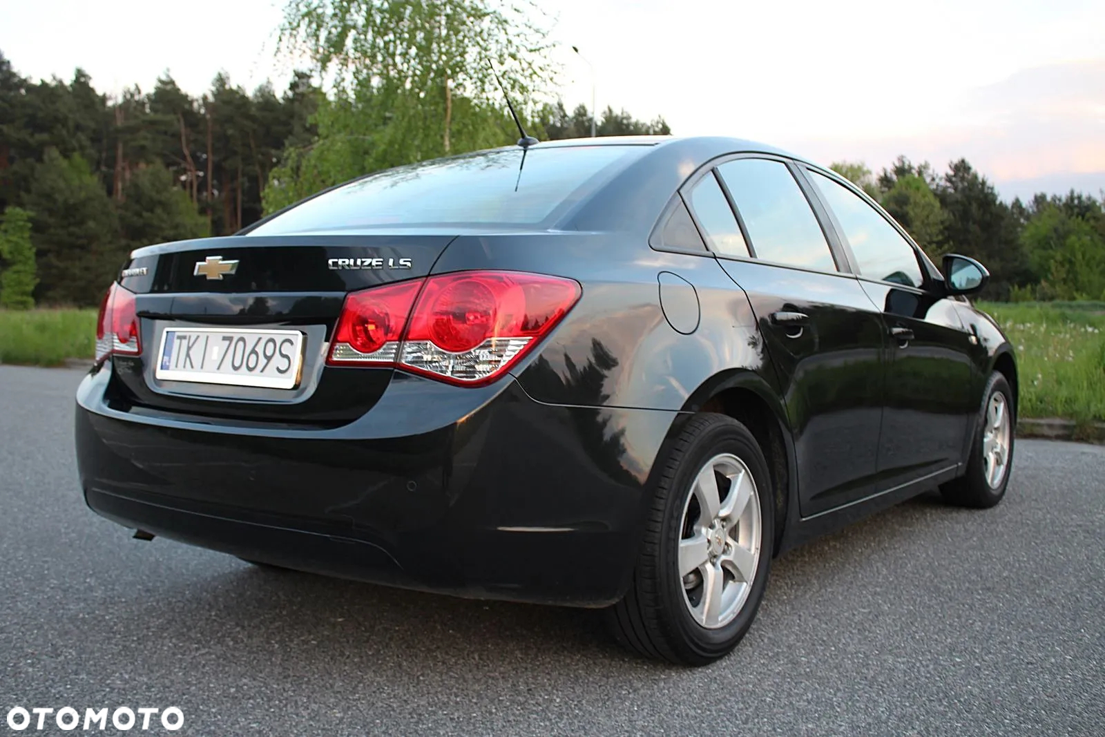Chevrolet Cruze 1.6 LS - 21
