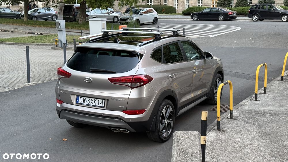 Hyundai Tucson 2.0 CRDI Premium 4WD - 18