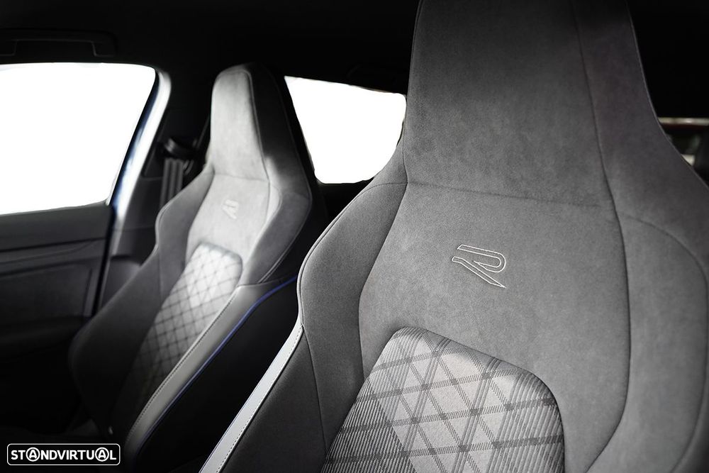 VW Golf Variant 1.5 eTSI R-Line DSG - 22