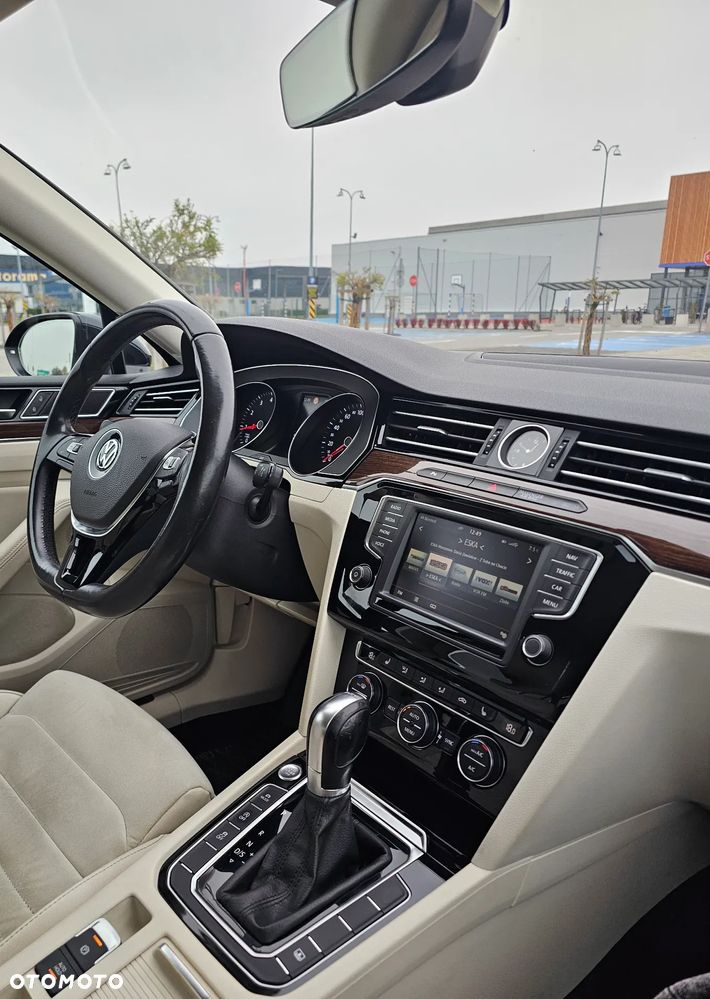 Volkswagen Passat 2.0 TSI BMT Highline DSG - 27