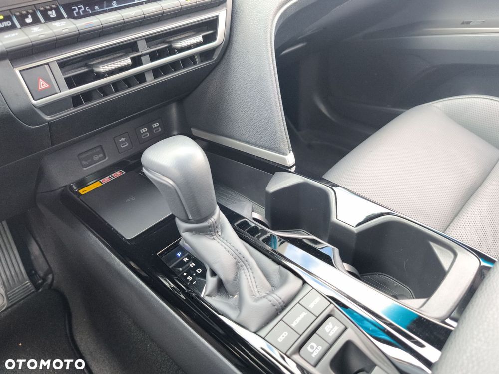 Toyota Camry - 20