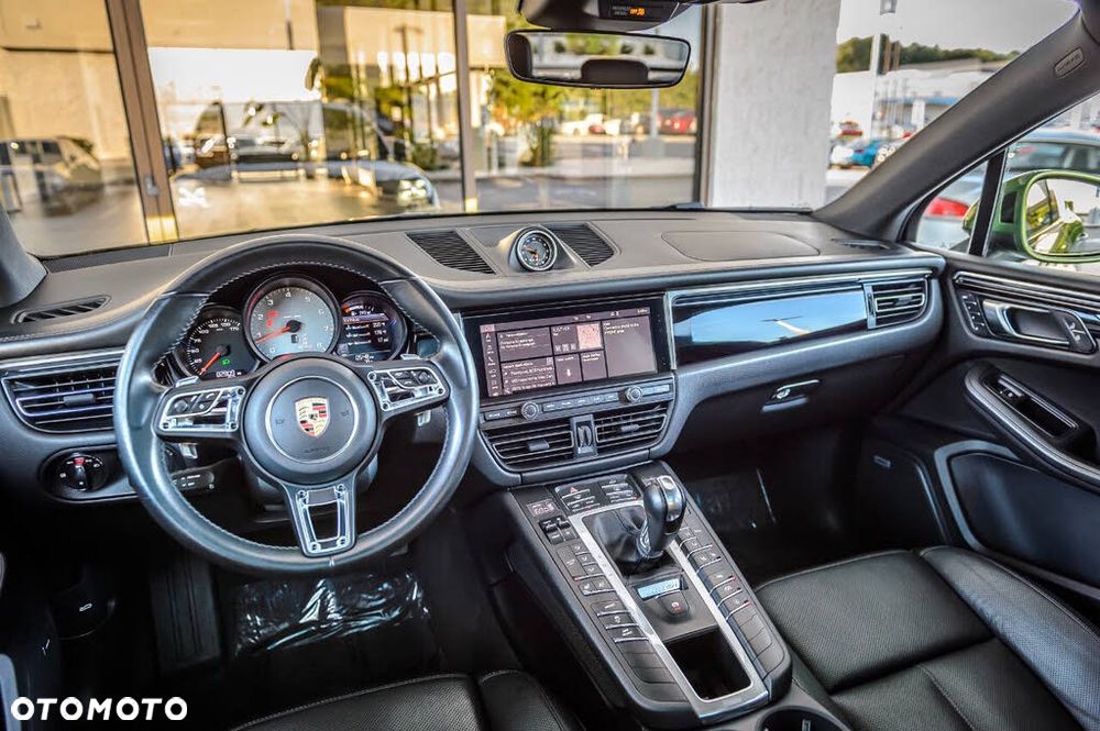Porsche Macan - 11