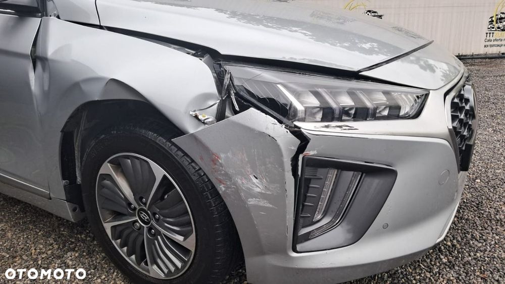 Hyundai IONIQ - 11