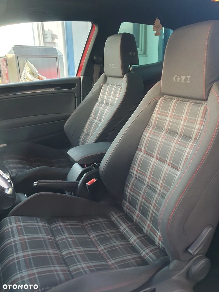 Volkswagen Golf 2.0 TSI GTI DSG - 9