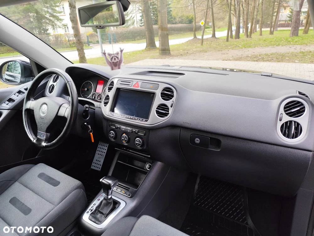 Volkswagen Tiguan - 22