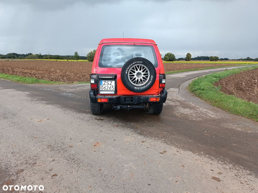 Mitsubishi Pajero - 4
