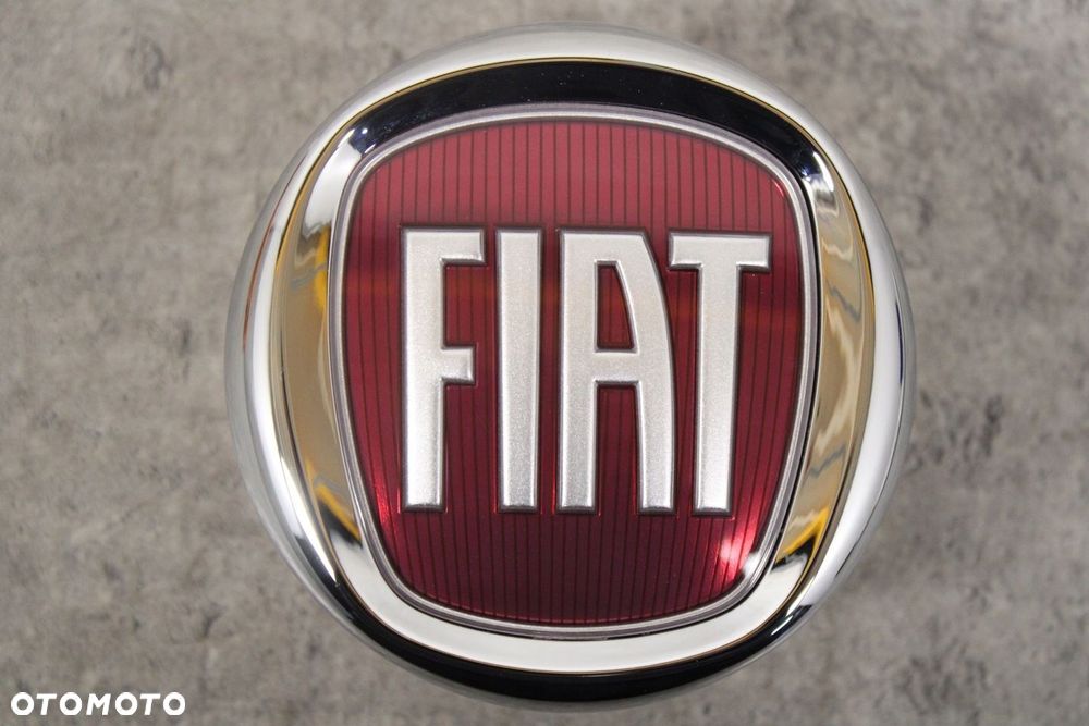 ZNACZEK LOGO EMBLEMAT PRZÓD FIAT 500 95MM NOWE OE - 1