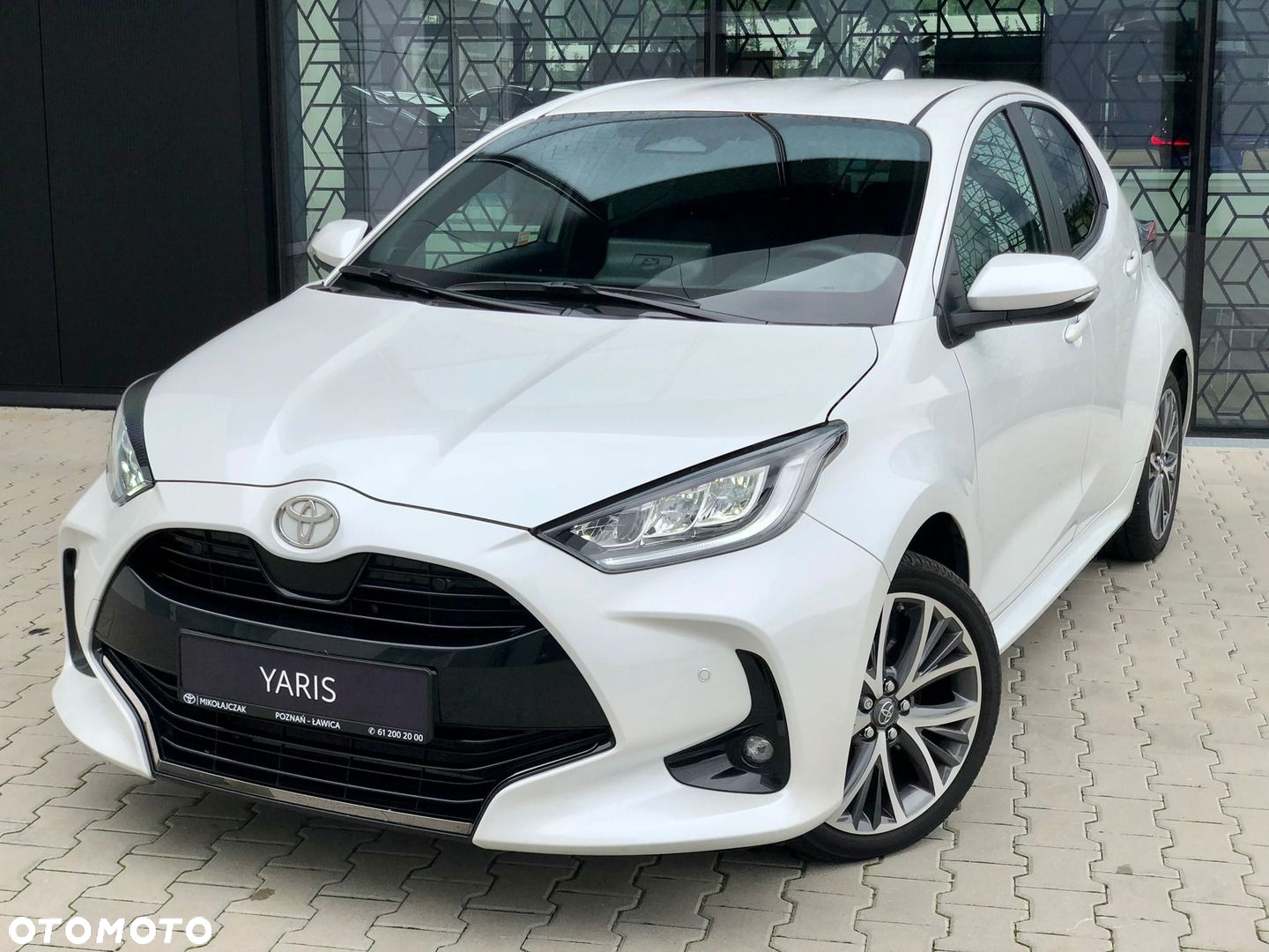 Toyota Yaris - 10