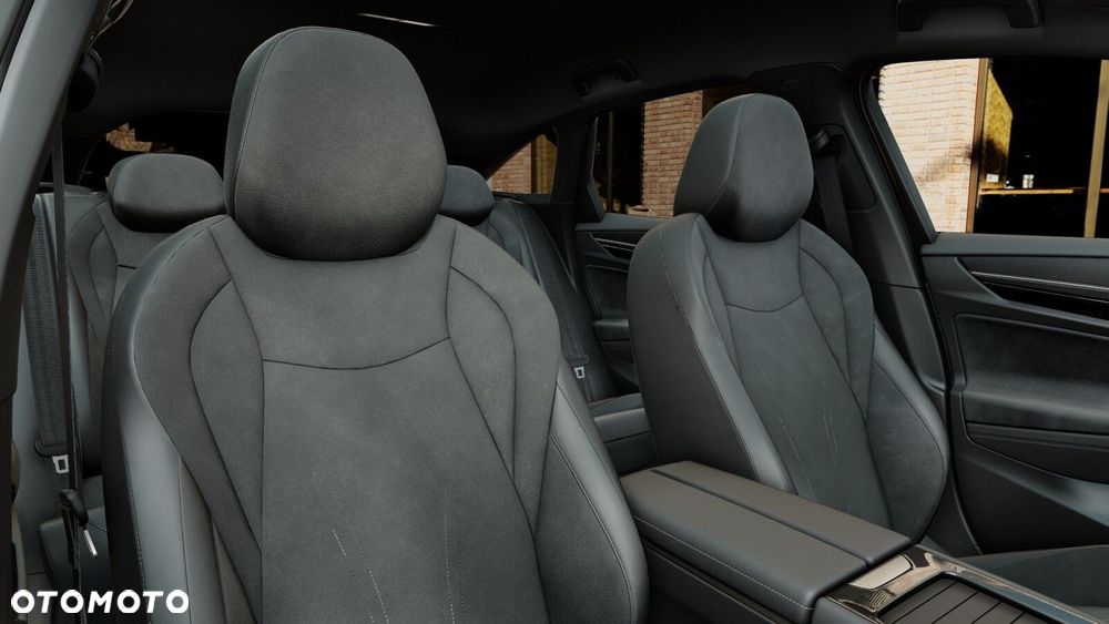 Volkswagen ID.7 77kWh Pro - 12