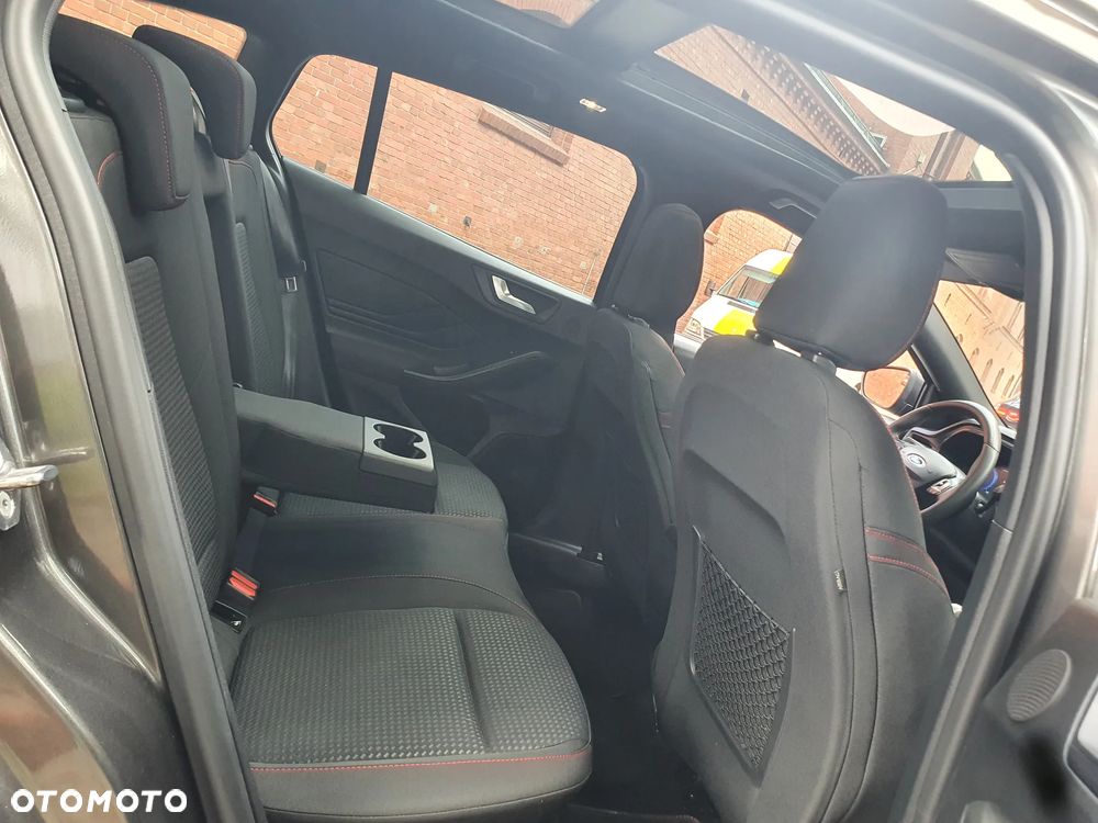 Ford Focus 1.5 EcoBlue Start-Stopp-System ST-LINE X - 13