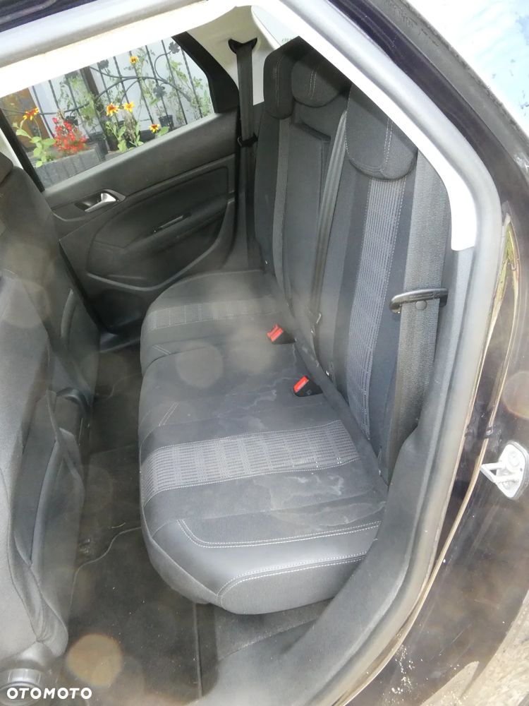 Peugeot 308 - 8