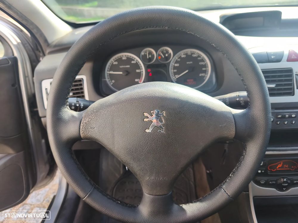 Peugeot 307 SW 2.0 HDi 136 Cuir - 8