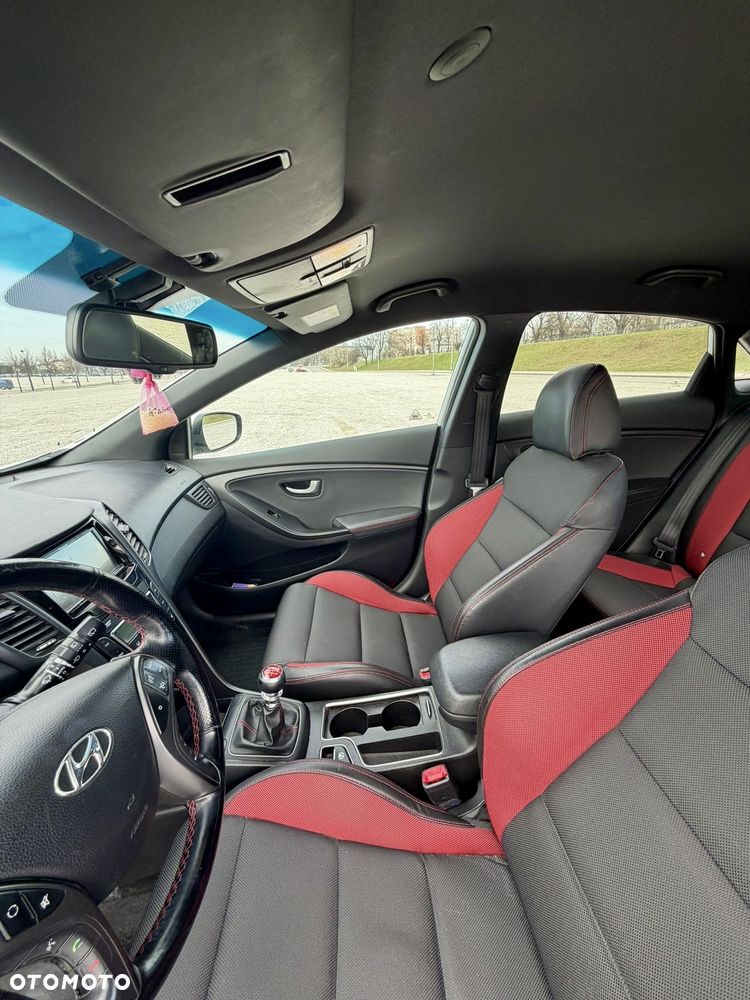 Hyundai i30 1.6 T GDI Turbo - 21