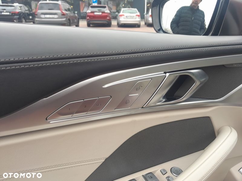 BMW Seria 8 M850i xDrive - 31