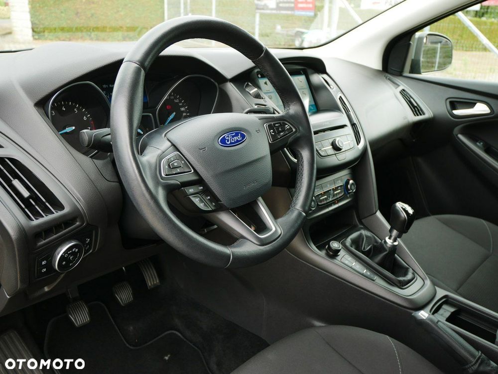 Ford Focus Turnier 1.0 EcoBoost Start-Stopp-System ACTIVE DESIGN - 11
