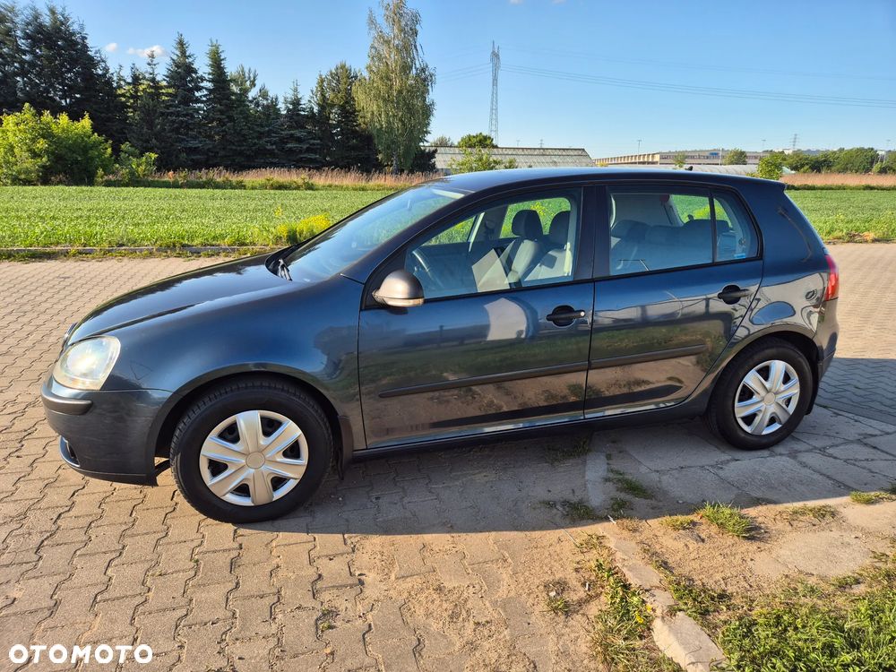 Volkswagen Golf 1.6 FSI Comfortline - 3