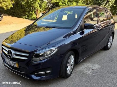 Mercedes-Benz B 180 - 1