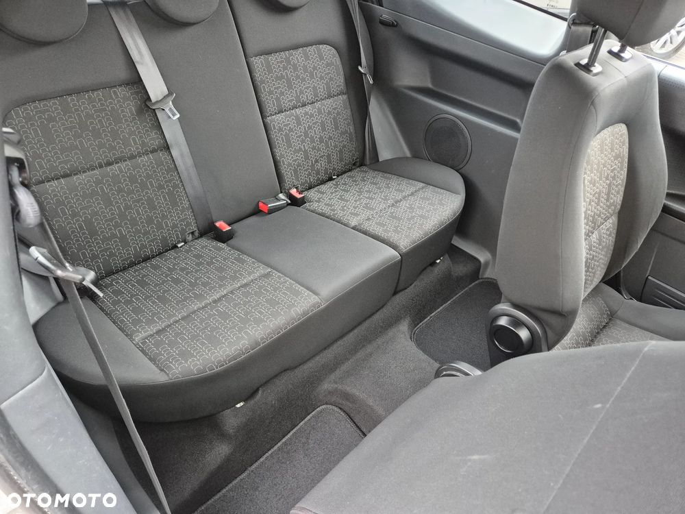 Mitsubishi Colt 1.1 - 21