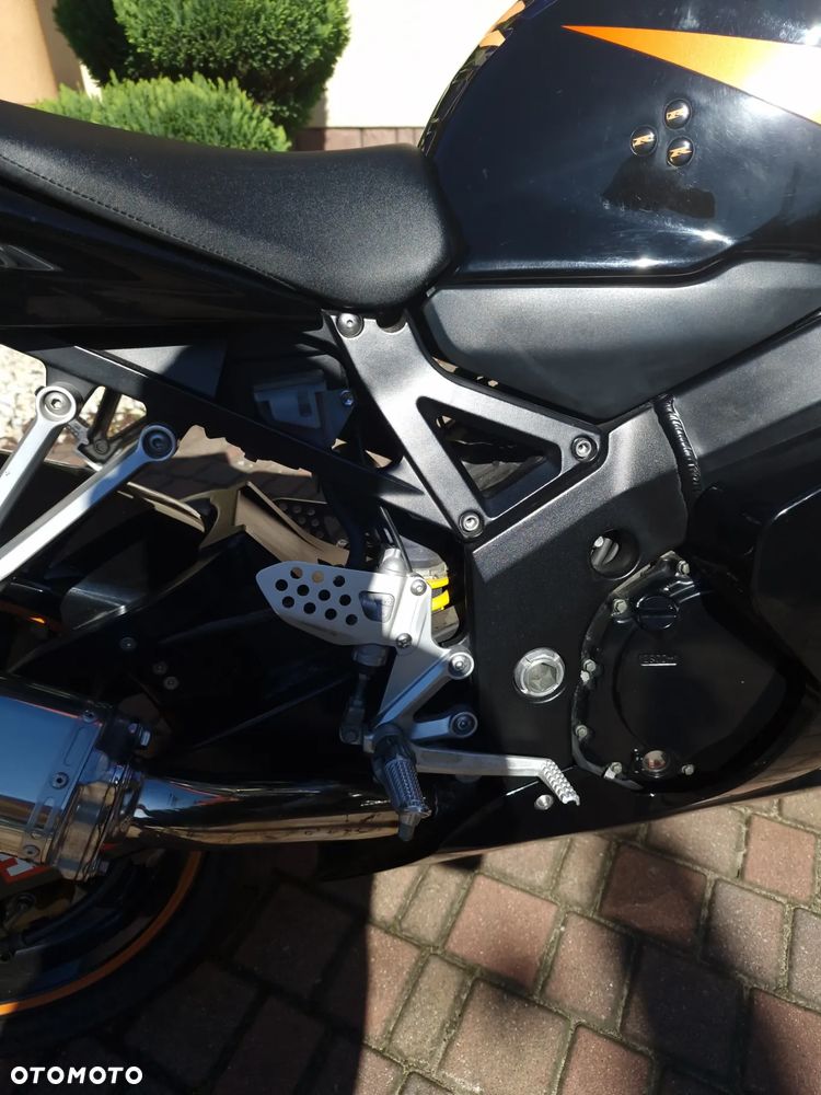 Suzuki GSX-R - 5