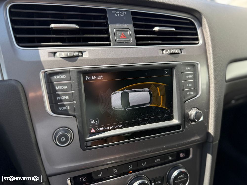 VW Golf 2.0 TDI Highline - 27