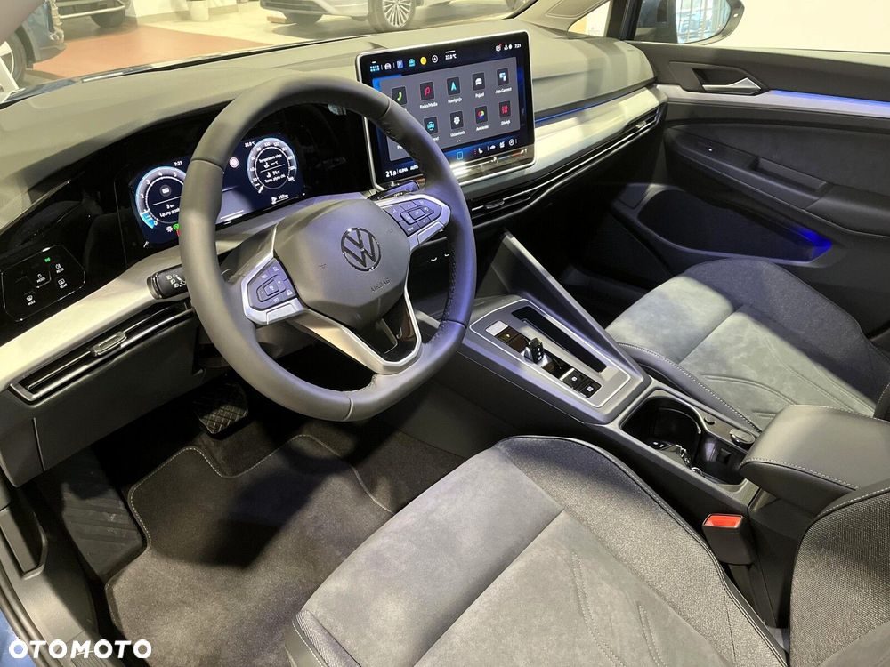 Volkswagen Golf - 10