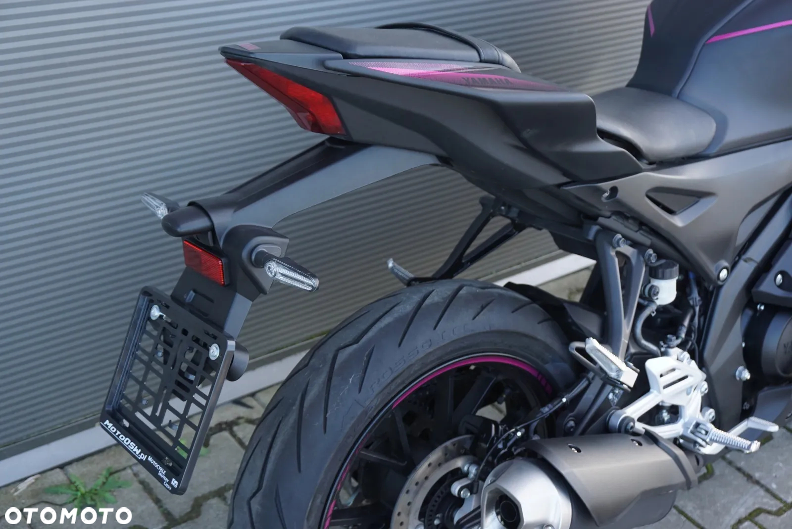 Yamaha YZF - 4