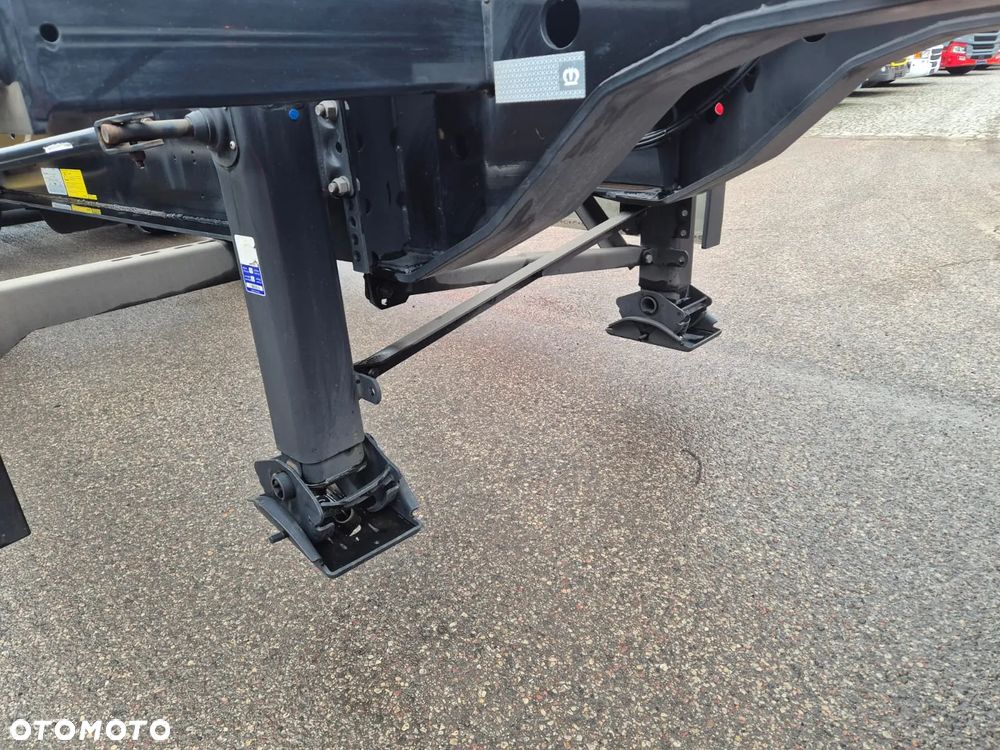 Krone Podkontenerowa - 13