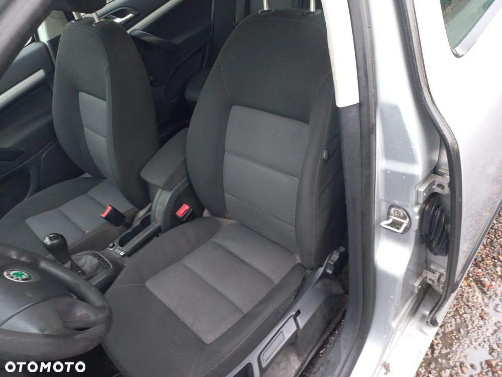 Skoda Octavia II kombi 1.9 TDI 08r fotel fotele tapicerka komplet - 2