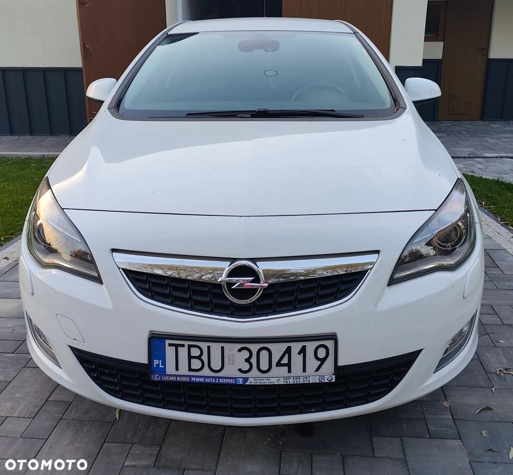 Opel Astra 2011 photo 5