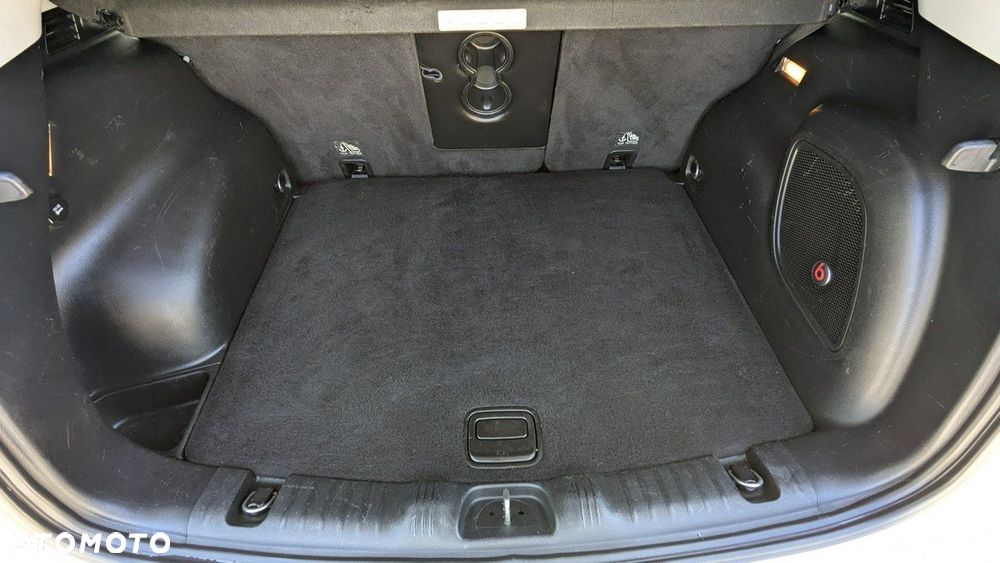 Jeep Compass - 37