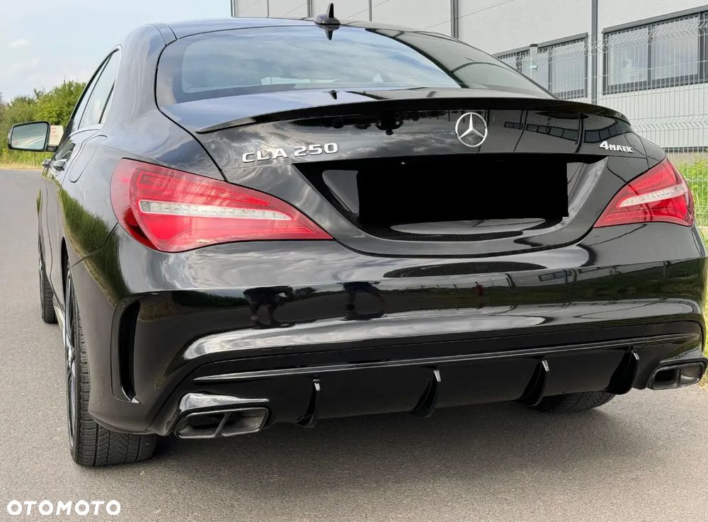 Mercedes-Benz CLA 250 4-Matic AMG Line - 5