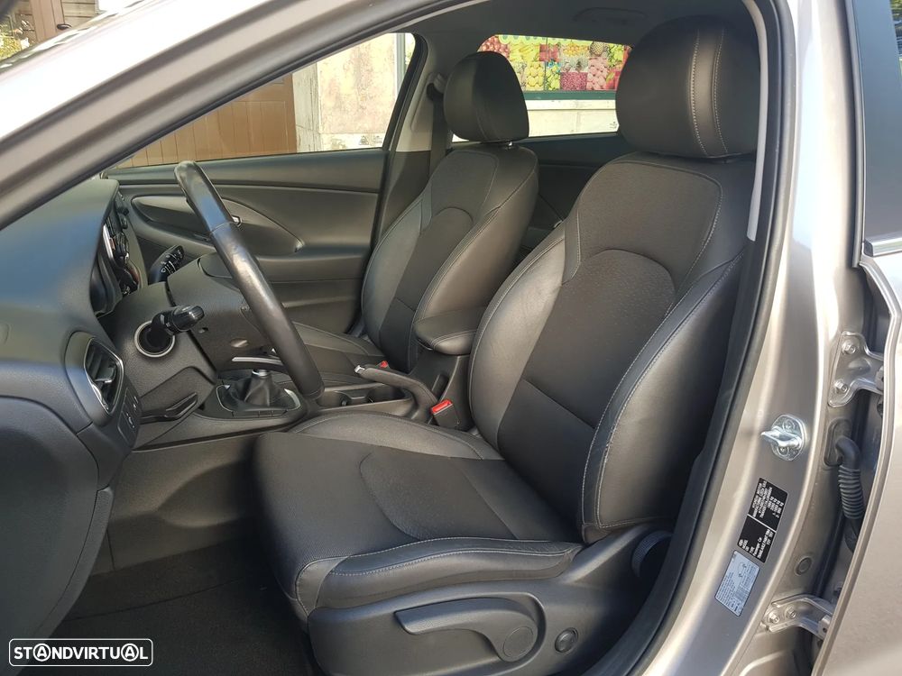Hyundai i30 1.6 CRDi Launch Edition - 29