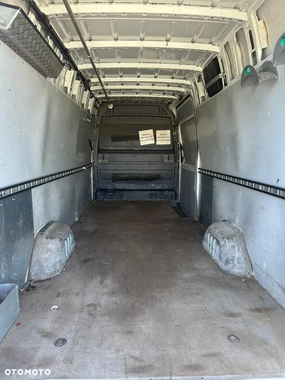 Volkswagen Crafter 2.5 TDI 109 KM Maxi - 11