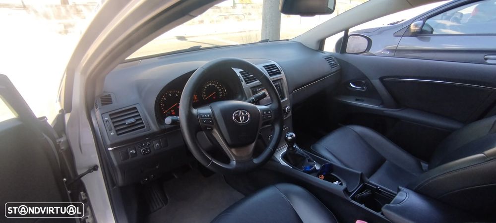 Toyota Avensis SD 2.0 D-4D Exclusive +Pele+GPS - 8