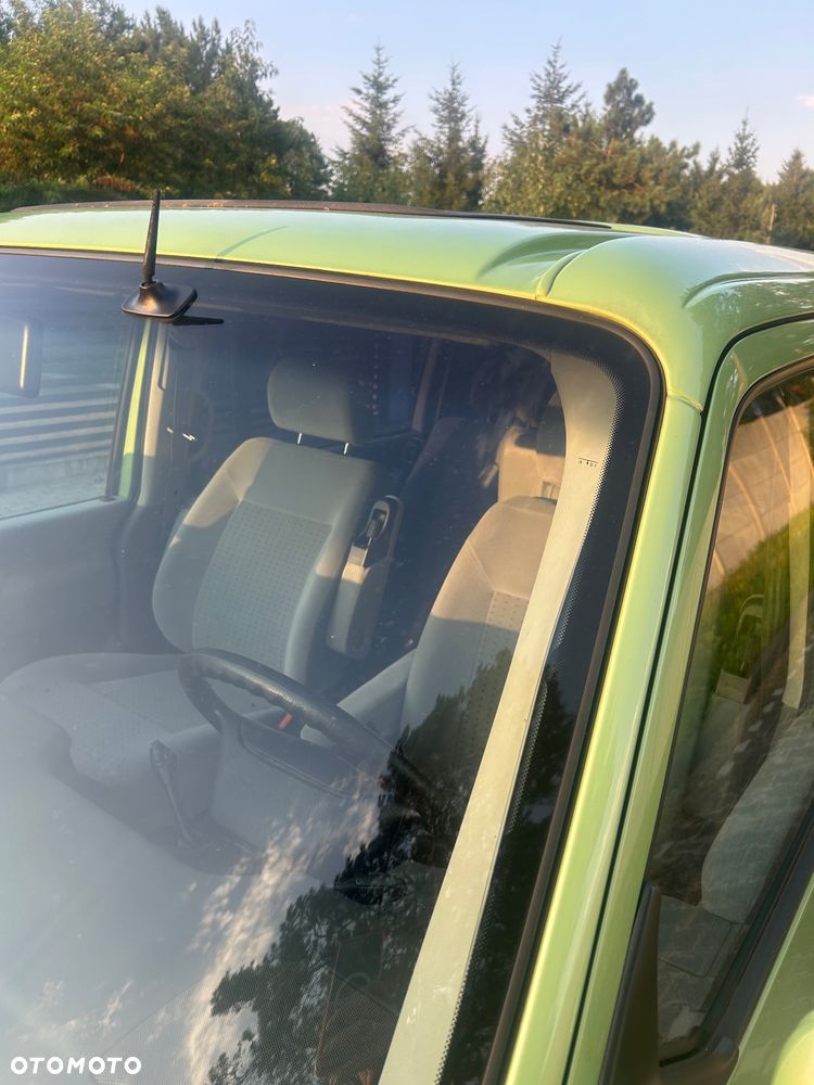 Volkswagen Multivan - 12