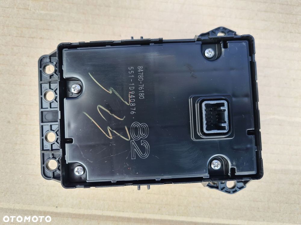 Lexus UX touchpad przełącznik nawigacji - 2