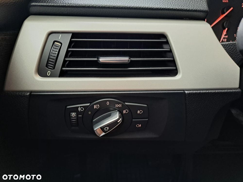 BMW Seria 3 - 24