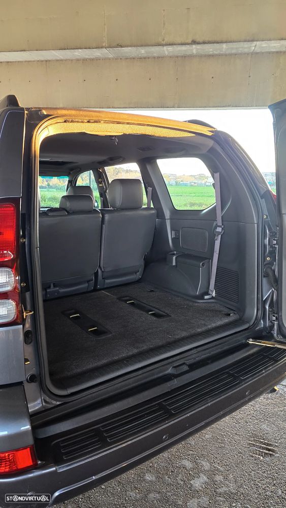 Toyota Land Cruiser 3.0 D-4D - 23