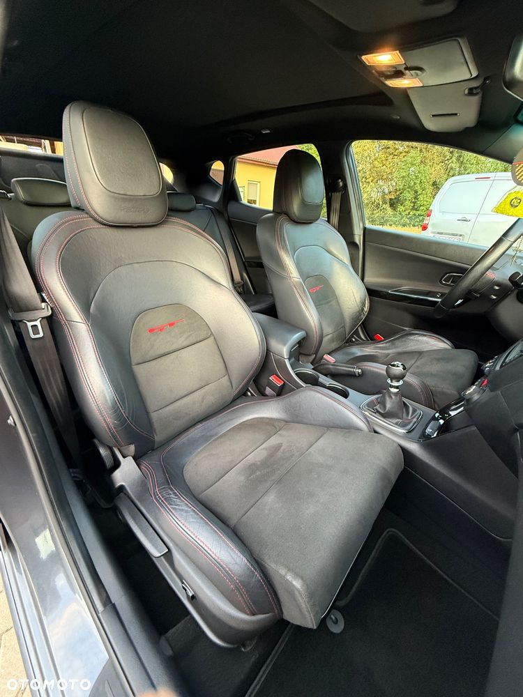 Kia Ceed 1.6 T-GDI GT - 8
