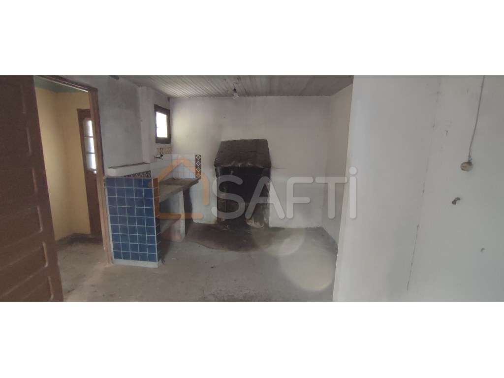 Moradia T2 para recuperação - Grande imagem: 3/13