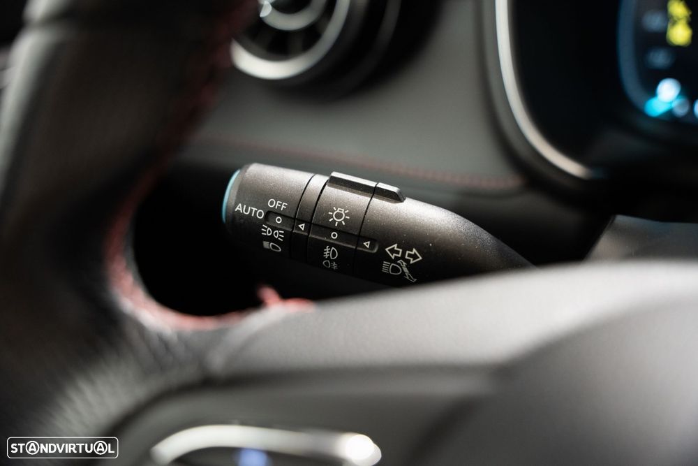 MG EHS 1.5 T-GDI Plug-in Hybrid Luxury - 13